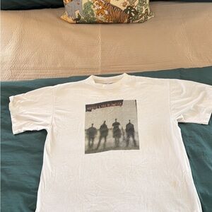Autographed Hootie and the Blowfish White Graphic T-Shirt xl